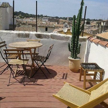 Appartement Avec Terrasse Panoramique Au Coeur De Nîmes Exterior photo